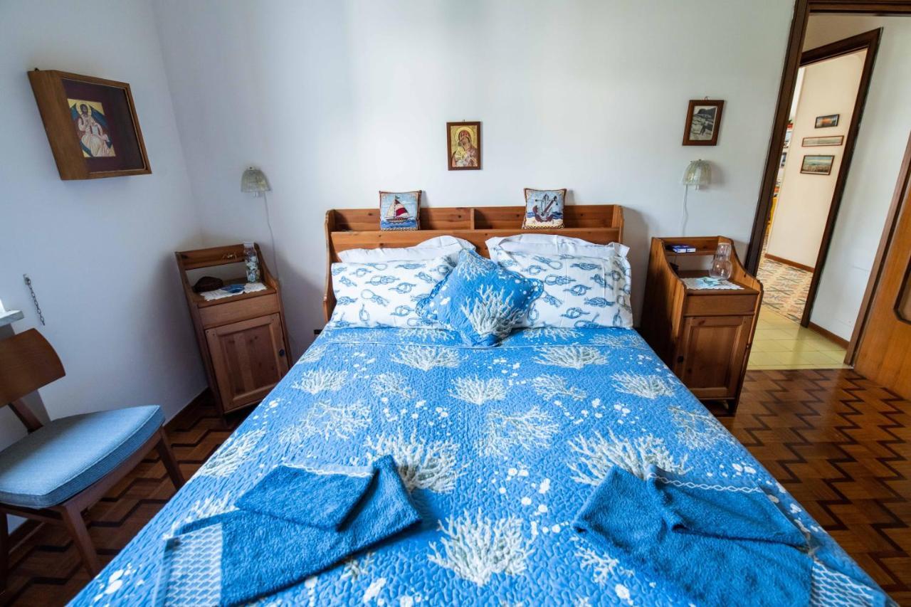 Virginia's Guest House Sorrente Extérieur photo
